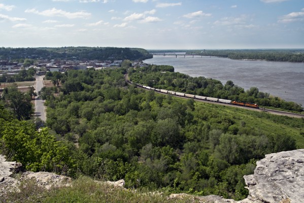 BNSF Railway westbound local freight train at Hannibal, Missouri, on May 20, 2014.