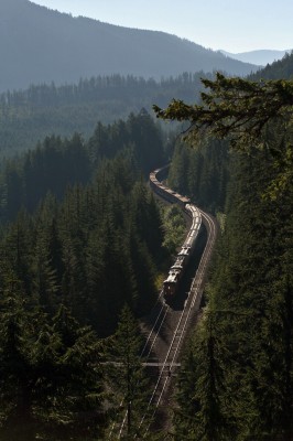 Union Pacific's Roseville to Eugene freight train (MRVPW) descending the Cascades at Cruzatte, Oregon.