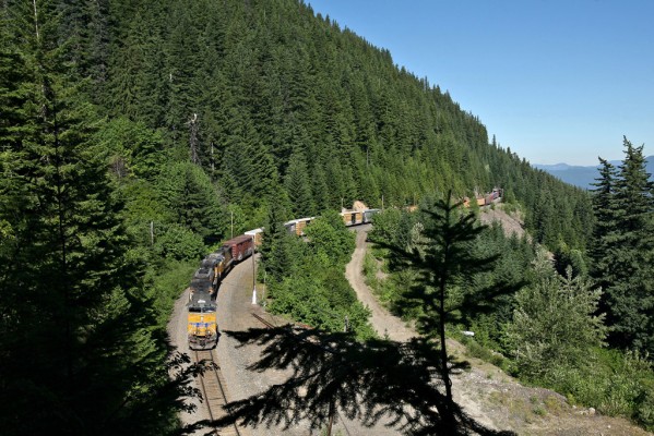 Union Pacific's Portland to Roseville freight train (QPDRV) ascending the Cascades between tunnels 7 and 6 at Cruzatte, Oregon.