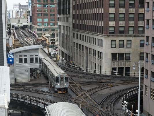 Inbound Brown Line train passing Tower 18 at the northwest corner of Chicago's Loop.