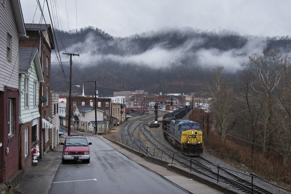 CSX mine shifter arriving in Logan, West Virginia, a week before Christmas in 2008.