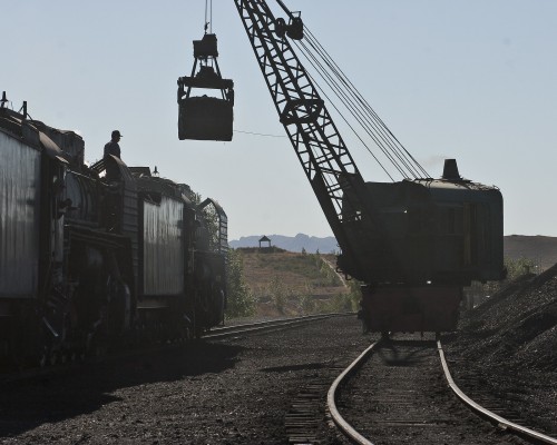 Crane used to coal steam locomotives at Daban.